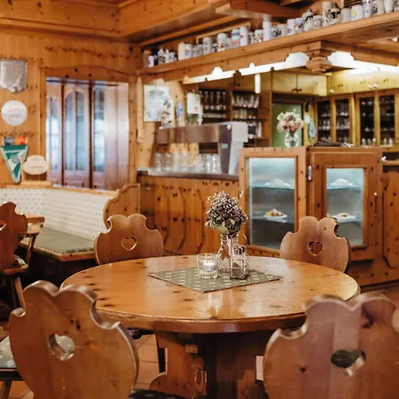 Gasthof-metzgerei-pension Schierlitz 3*
