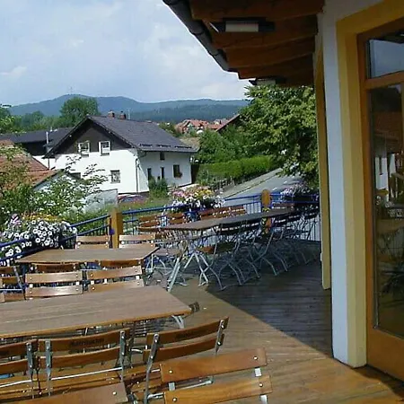 Gasthof-metzgerei-pension Schierlitz 3*